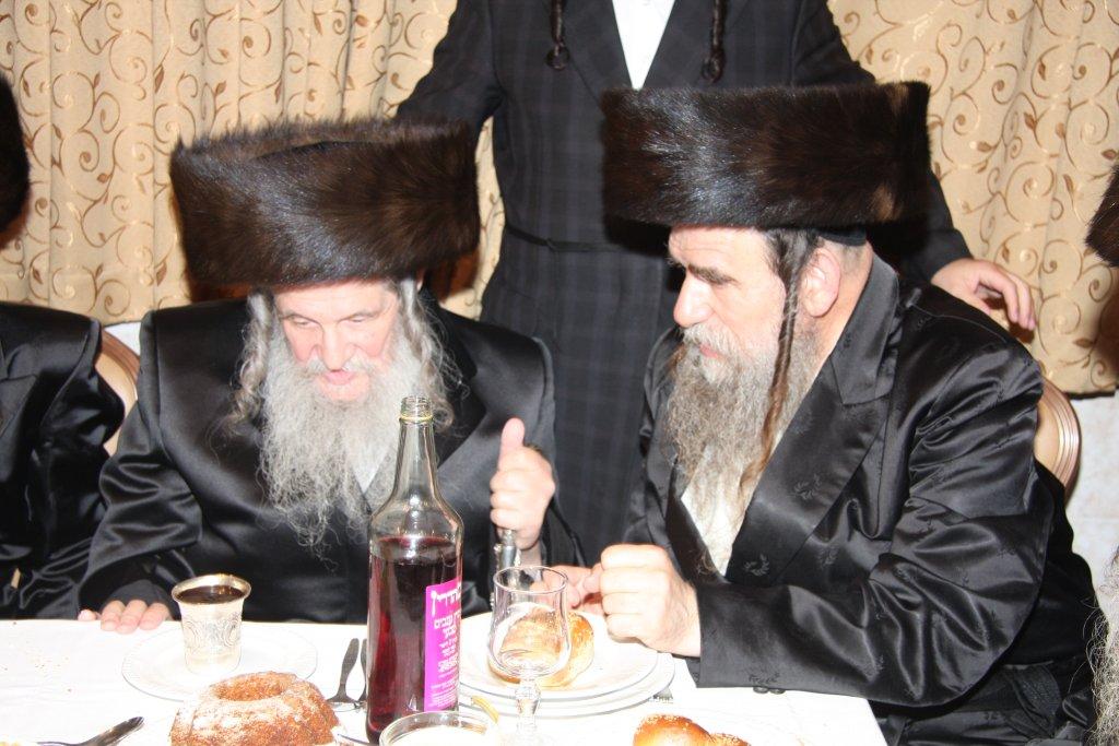 80 שנות תורה וחסידות • תמונות מחיי האדמו"ר מנדבורנה