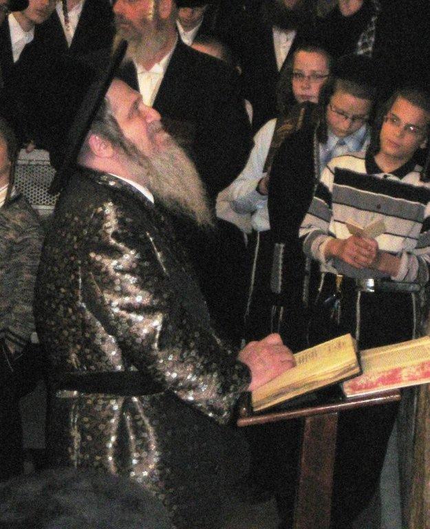 80 שנות תורה וחסידות • תמונות מחיי האדמו"ר מנדבורנה