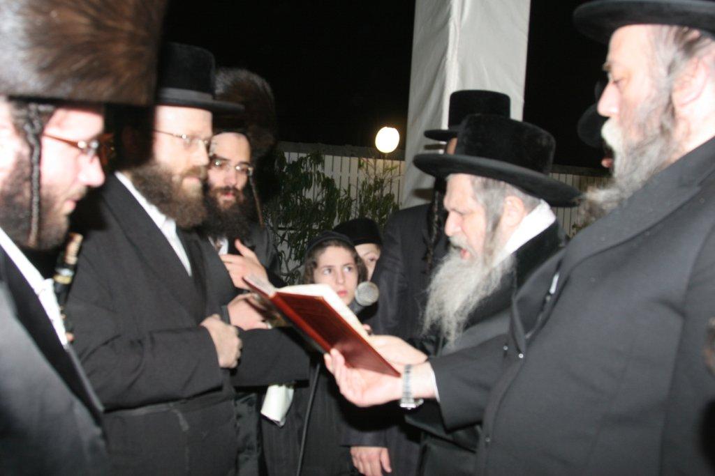 80 שנות תורה וחסידות • תמונות מחיי האדמו"ר מנדבורנה