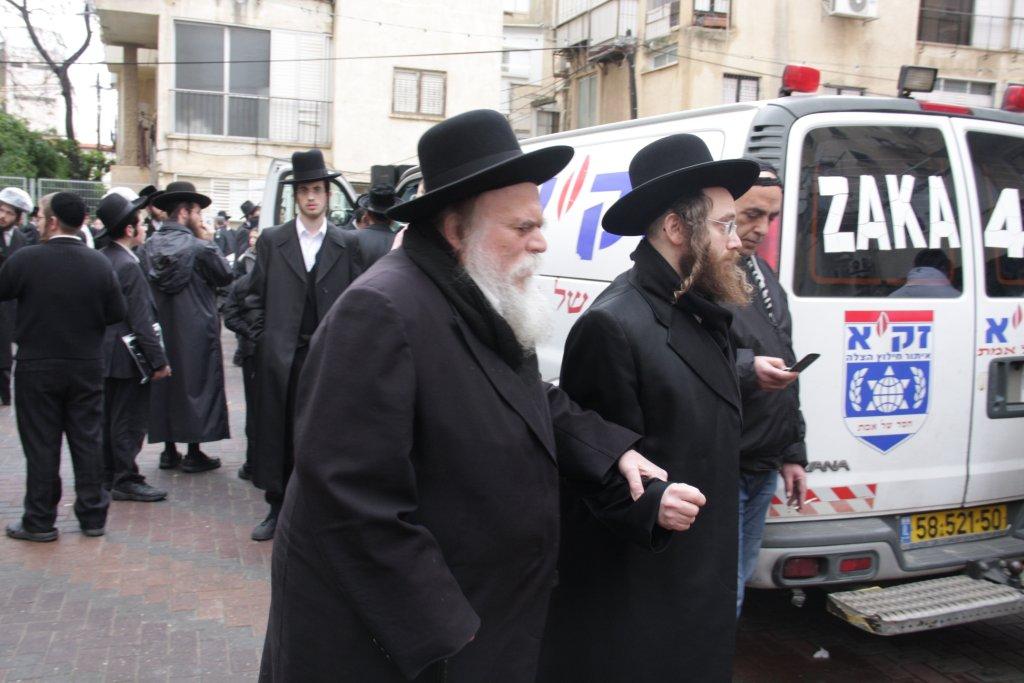 השמים בכו: אלפים בהלווית כ"ק אדמו"ר מנדבורנה זצ"ל