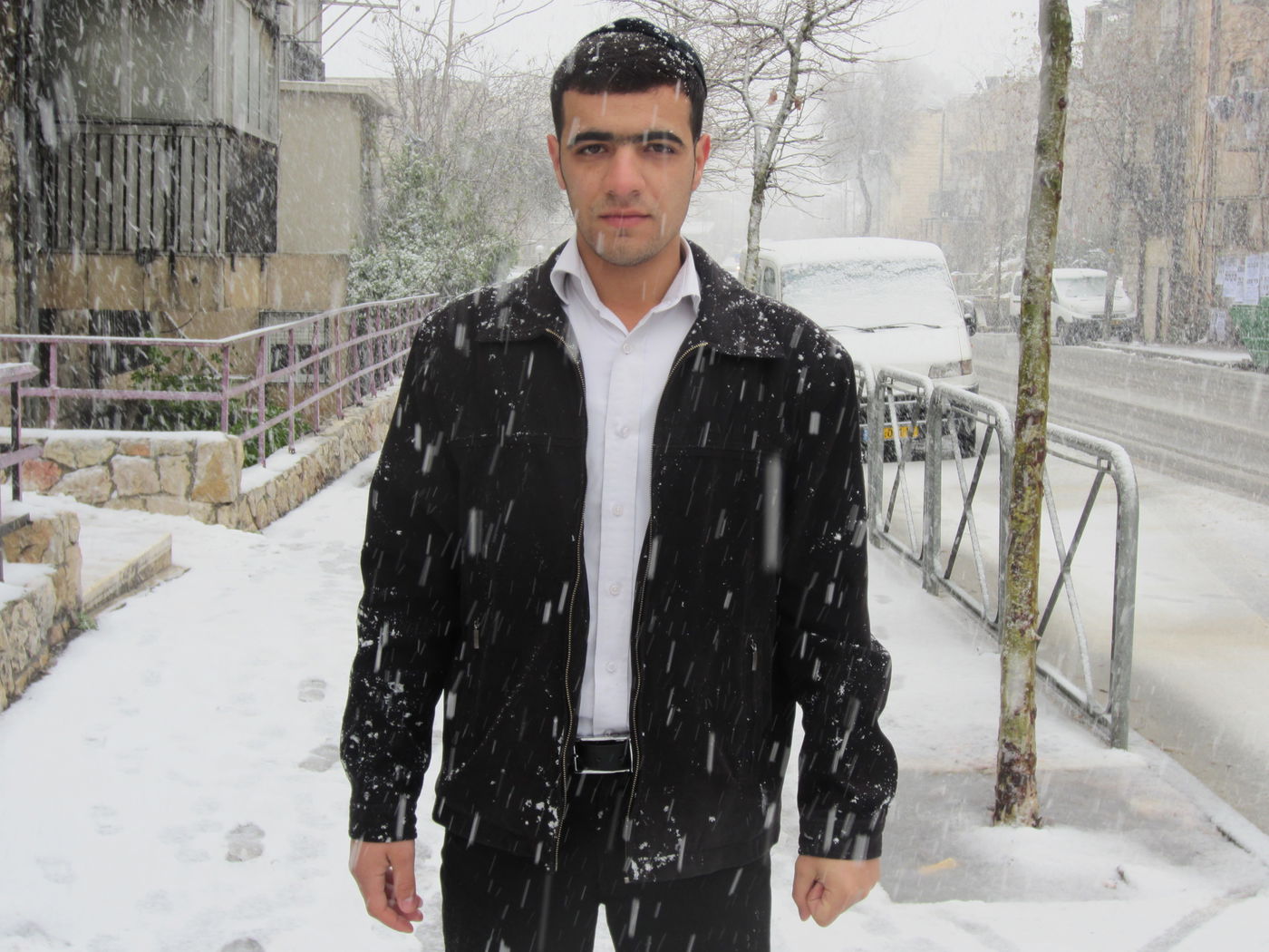 ירושלים מכוסה שלג, הלימודים בעיר הושבתו ● גלריה לבנה