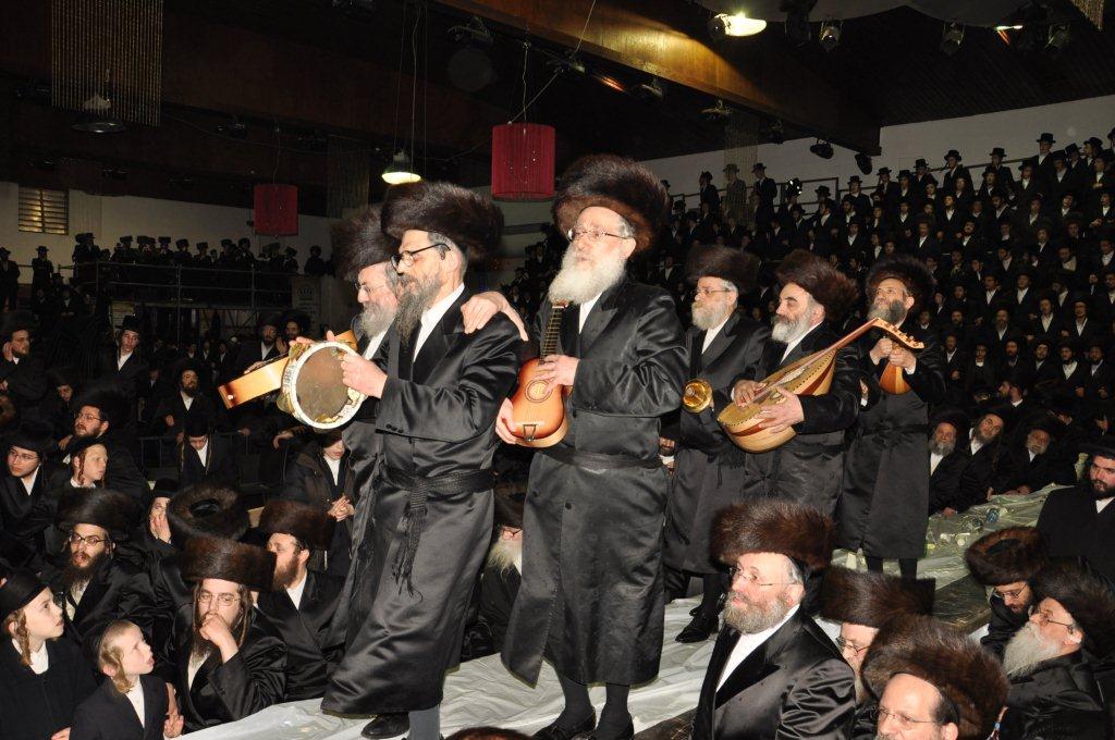 גלריית ענק: שמחת בית בעלזא-מכנובקא