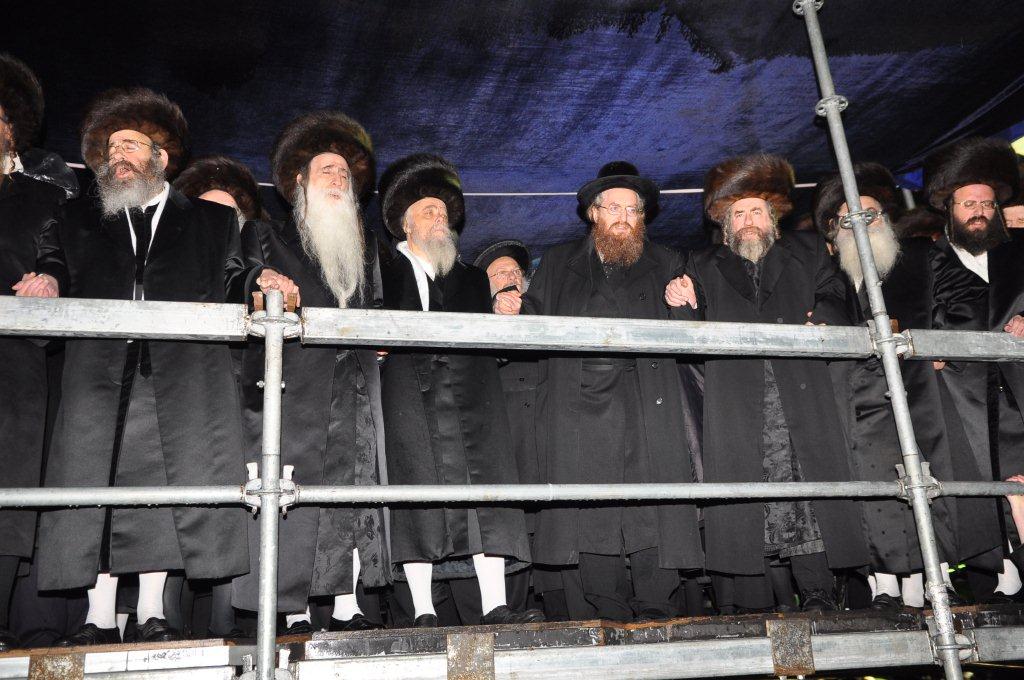 גלריית ענק: שמחת בית בעלזא-מכנובקא