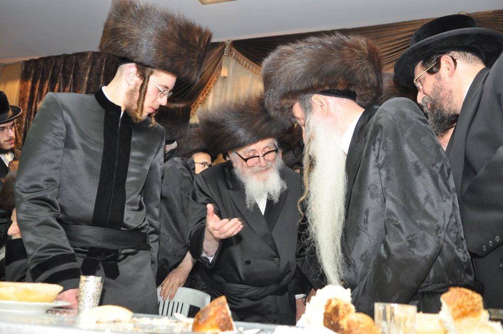 גלריית ענק: שמחת בית בעלזא-מכנובקא