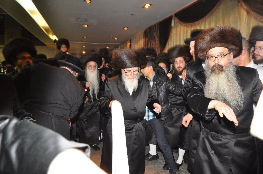 גלריית ענק: שמחת בית בעלזא-מכנובקא