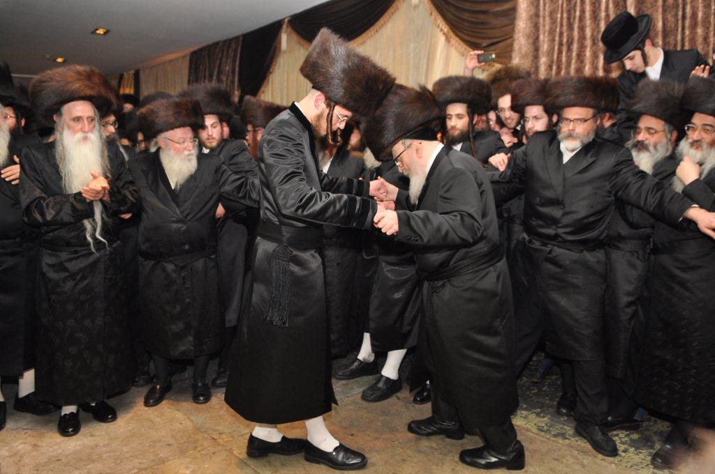 גלריית ענק: שמחת בית בעלזא-מכנובקא