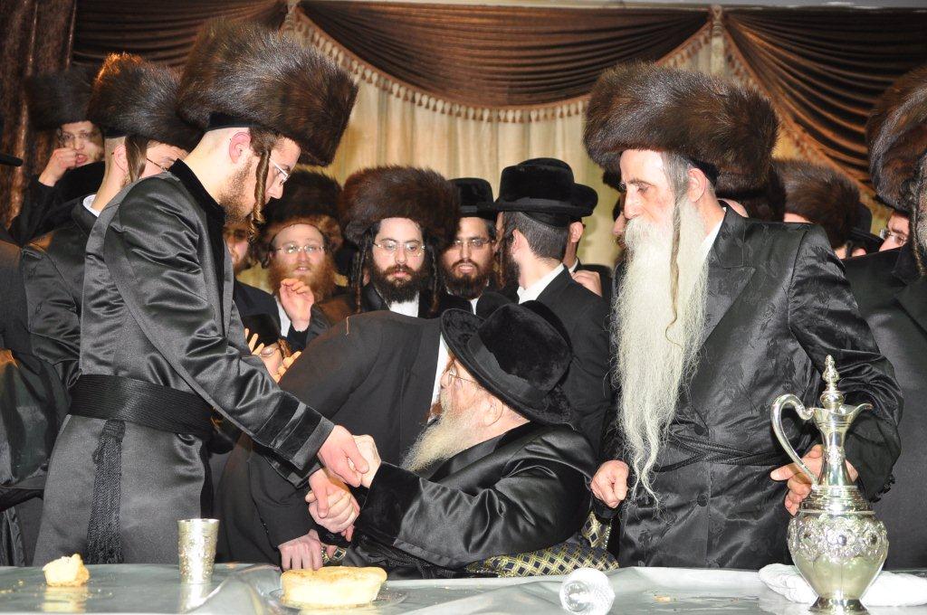 גלריית ענק: שמחת בית בעלזא-מכנובקא