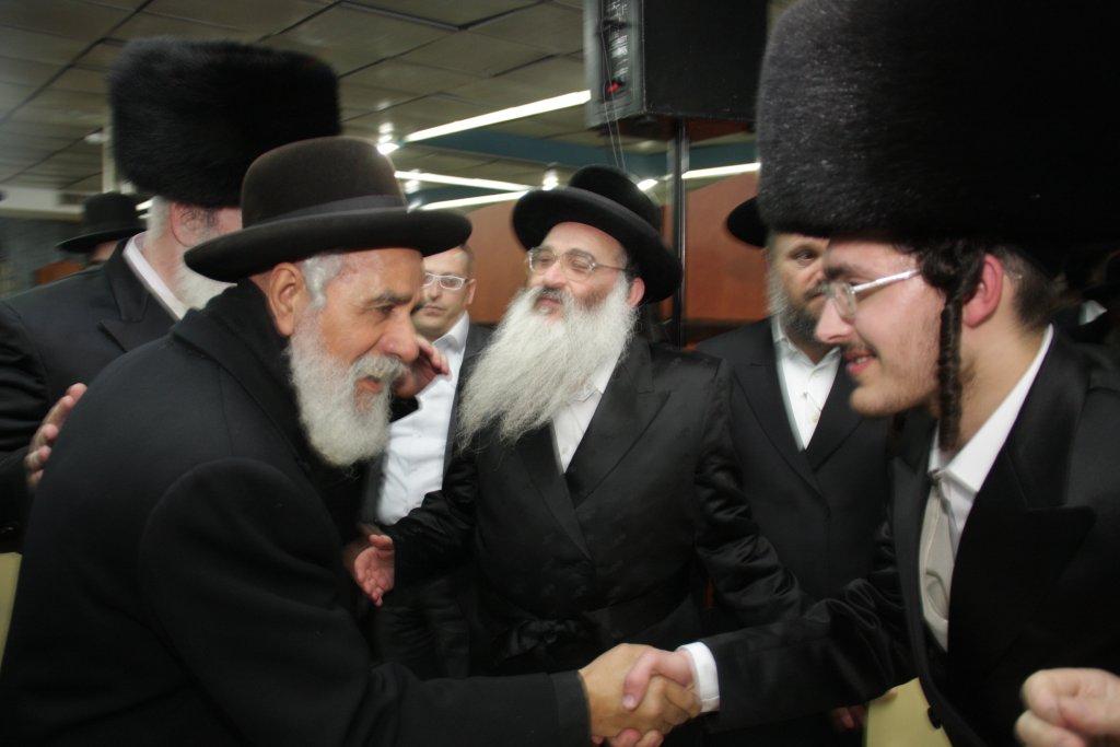 אחדות: העסקונה החרדית בחתונת בתו של חנוך זייברט