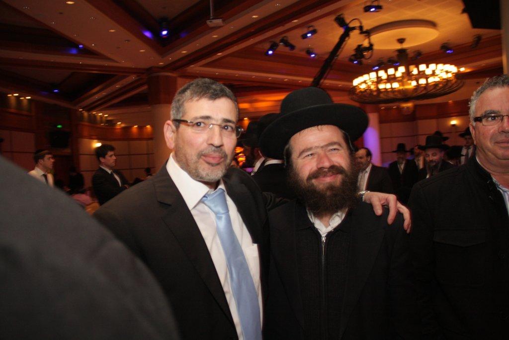 מימין מאיר הירשמן, משמאל יהודה אבידן