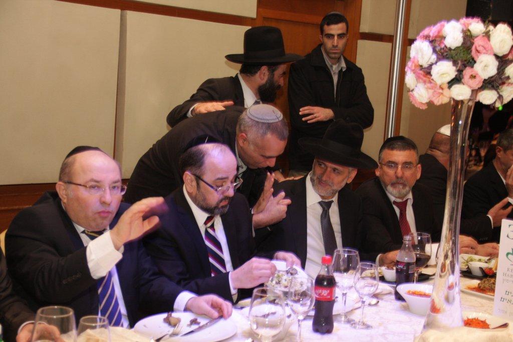 גלריית ענק: יהודה אבידן חיתן בת, כולם הגיעו לחגוג