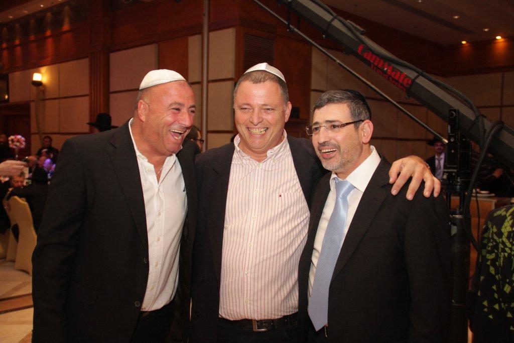 גלריית ענק: יהודה אבידן חיתן בת, כולם הגיעו לחגוג