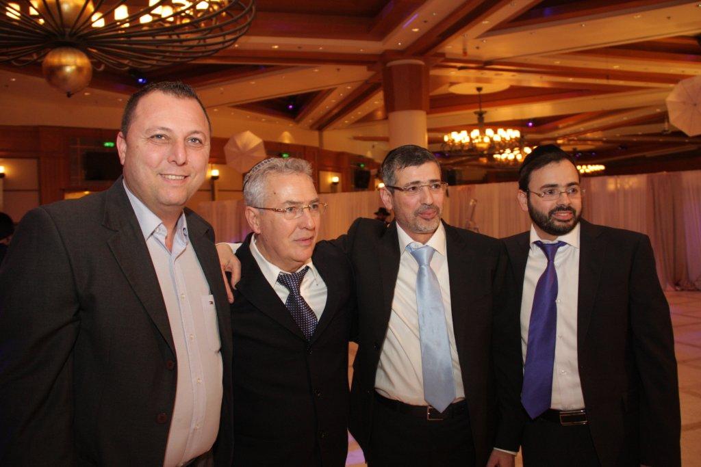 גלריית ענק: יהודה אבידן חיתן בת, כולם הגיעו לחגוג