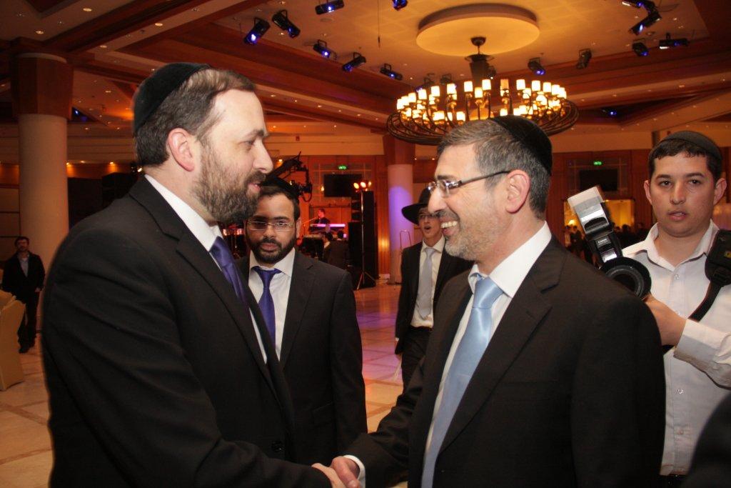 גלריית ענק: יהודה אבידן חיתן בת, כולם הגיעו לחגוג