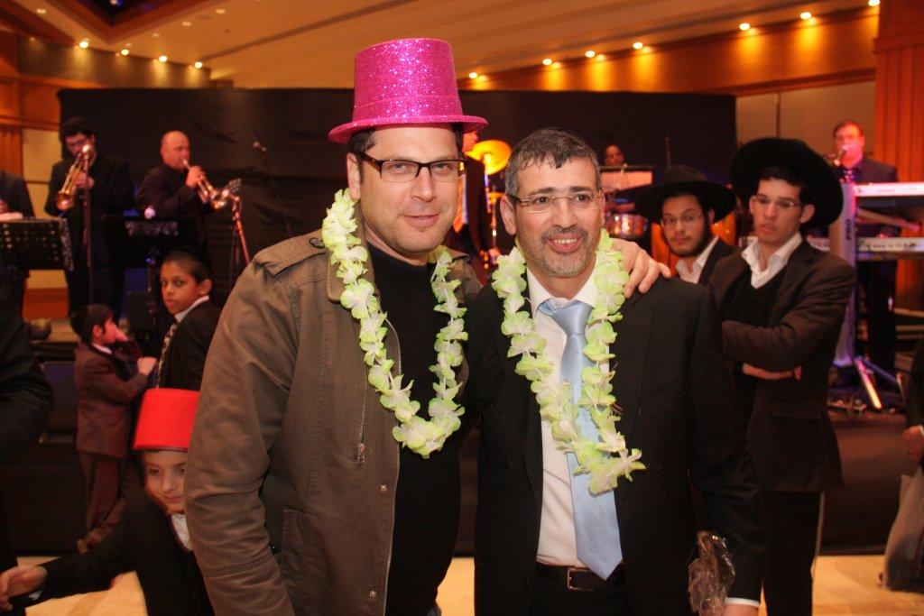 גלריית ענק: יהודה אבידן חיתן בת, כולם הגיעו לחגוג