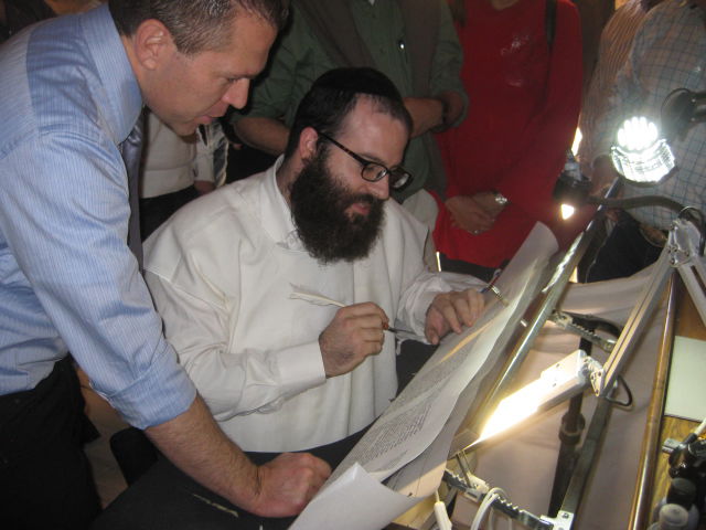 השר גלעד ארדן: "הלקח מהמן - להגן מאיראן גרעינית"