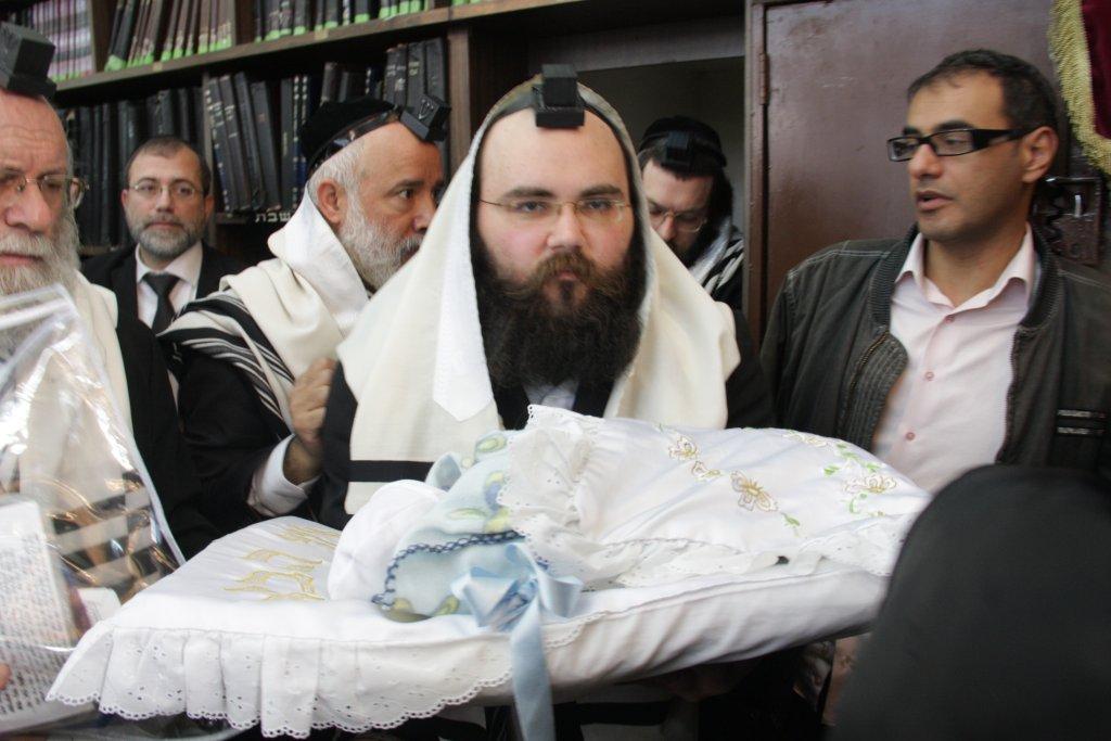 לאחר קריאת המגילה: ברית לנין גדולי ישראל