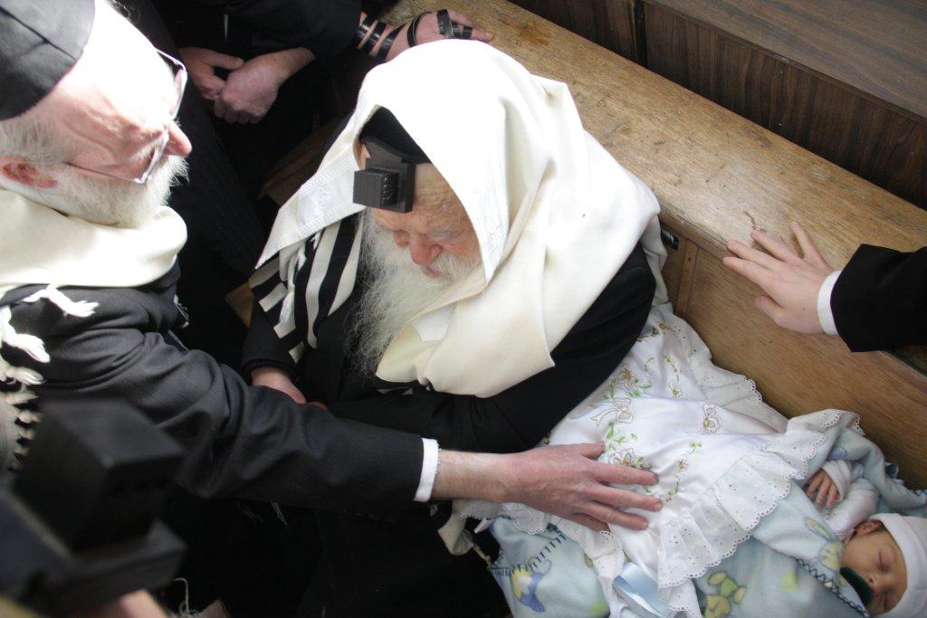 לאחר קריאת המגילה: ברית לנין גדולי ישראל