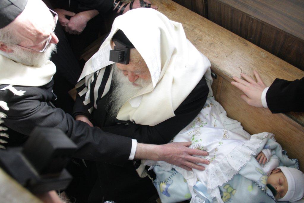 לאחר קריאת המגילה: ברית לנין גדולי ישראל