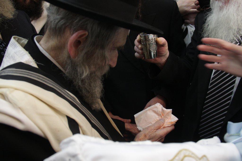 לאחר קריאת המגילה: ברית לנין גדולי ישראל