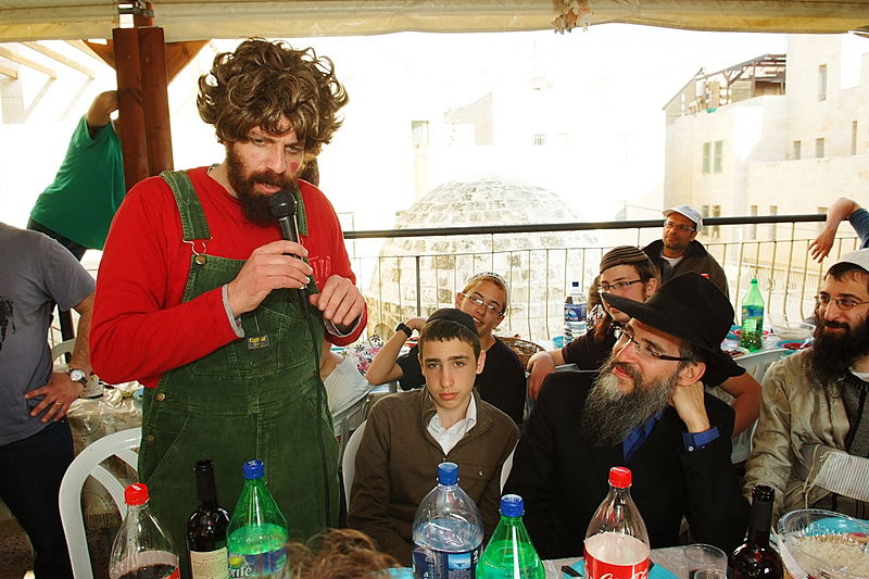 צפו בגלריה: אברהם פריד הפתיע את החיילים בשמירה