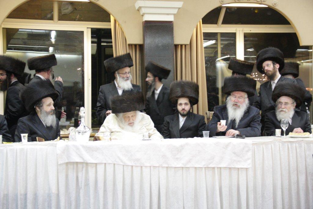 חג בשומרי אמונים: נכד האדמו"ר התחתן