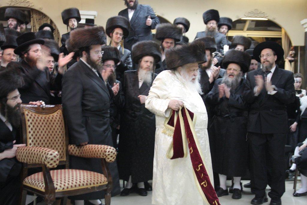 חג בשומרי אמונים: נכד האדמו"ר התחתן