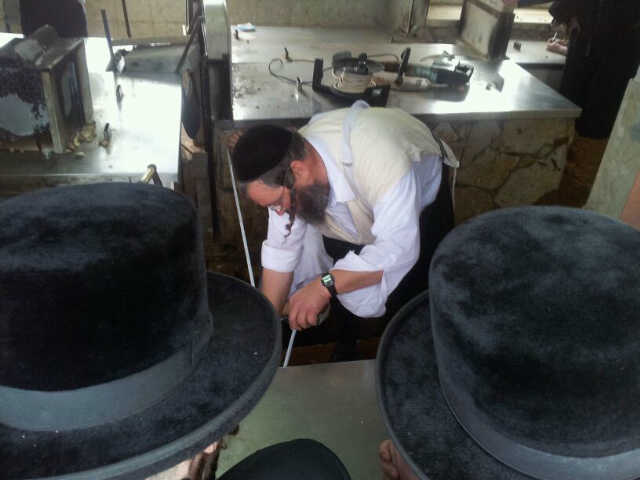 בית-הדין של ויז'ניץ הורה לחסידים: ביטול מלאכה, קריעה, מנהגי אבילות