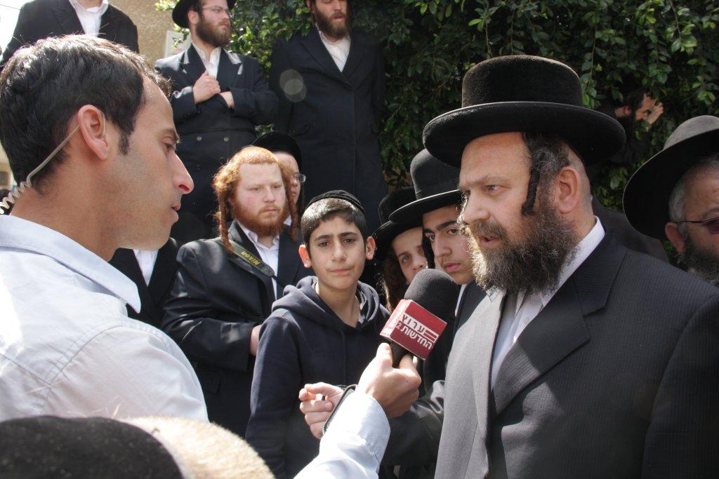 תיעוד ענק: גדולי ישראל בהלווית האדמו"ר מויז'ניץ