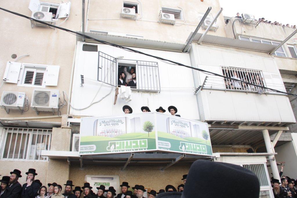 תיעוד ענק: גדולי ישראל בהלווית האדמו"ר מויז'ניץ