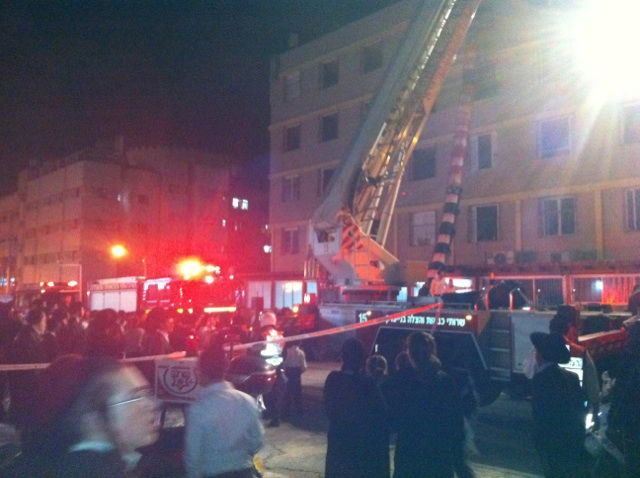 עשרות קשישים נפגעו בשריפה בבני-ברק