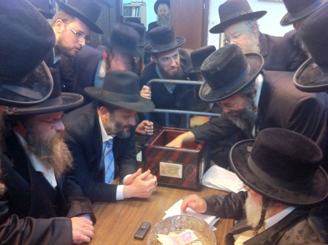 אריה דרעי בויז'ניץ: נזכר בביקור הרב עובדיה יוסף