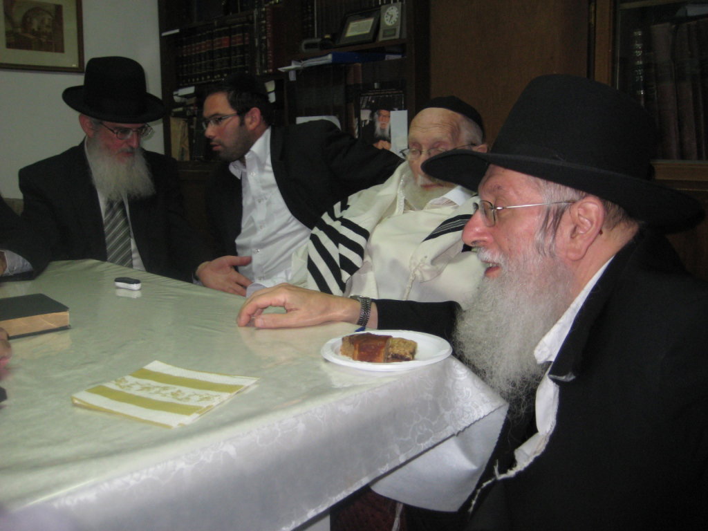 תמונות נדירות: זקן ראשי הישיבות עם גדולי הדור
