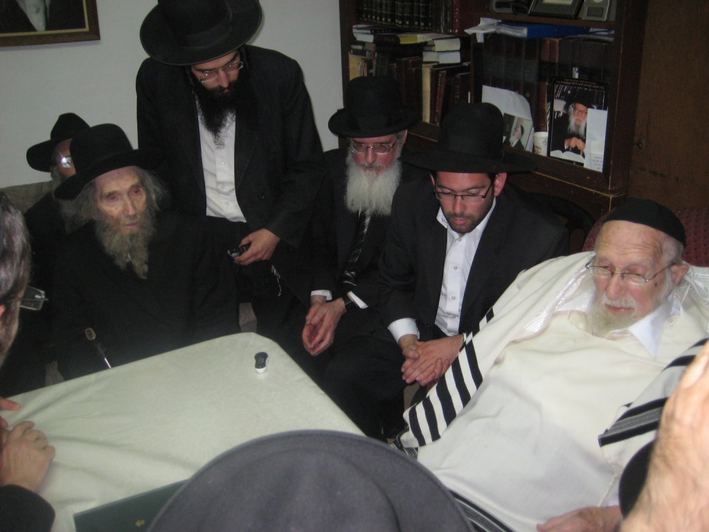 תמונות נדירות: זקן ראשי הישיבות עם גדולי הדור