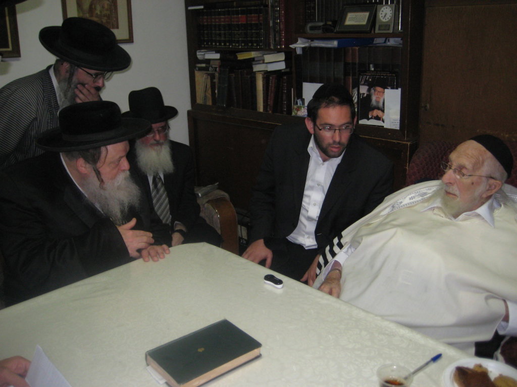 תמונות נדירות: זקן ראשי הישיבות עם גדולי הדור