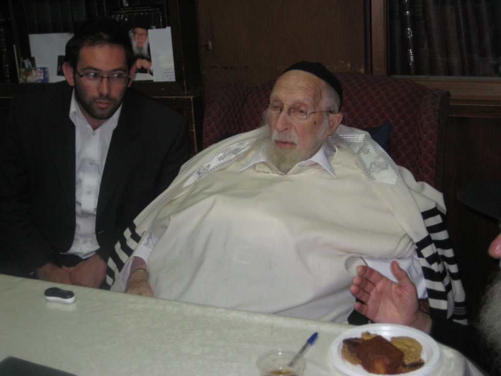 תמונות נדירות: זקן ראשי הישיבות עם גדולי הדור
