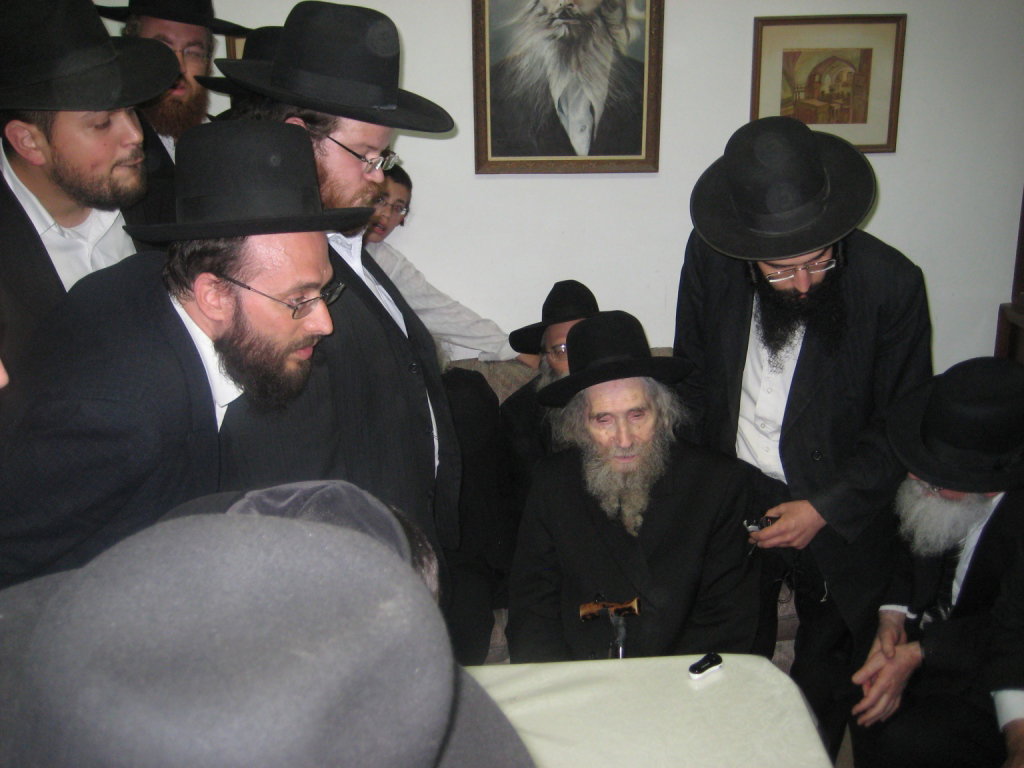 תמונות נדירות: זקן ראשי הישיבות עם גדולי הדור