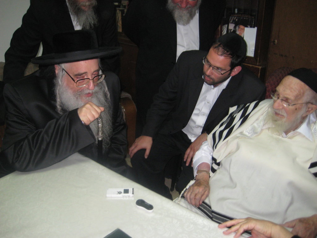 תמונות נדירות: זקן ראשי הישיבות עם גדולי הדור