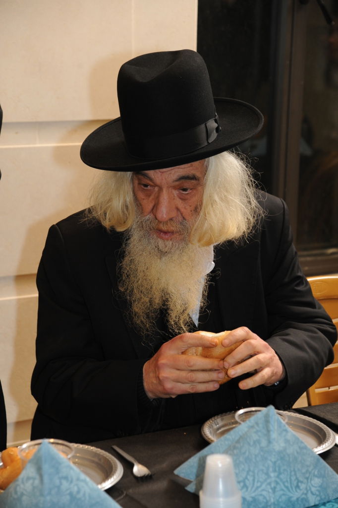 אירוסין לבן הגר"א הכהן דויטש, מראשי ישיבת פוניבז'