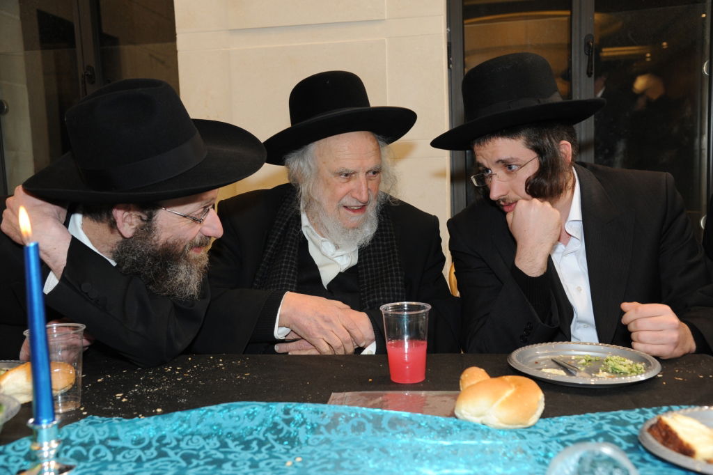 אירוסין לבן הגר"א הכהן דויטש, מראשי ישיבת פוניבז'