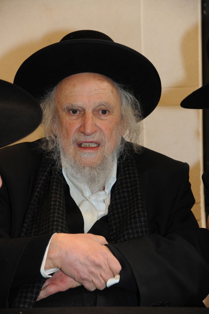 אירוסין לבן הגר"א הכהן דויטש, מראשי ישיבת פוניבז'