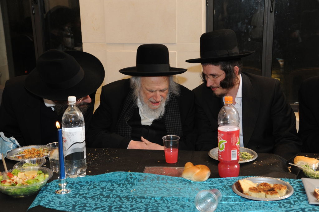 אירוסין לבן הגר"א הכהן דויטש, מראשי ישיבת פוניבז'