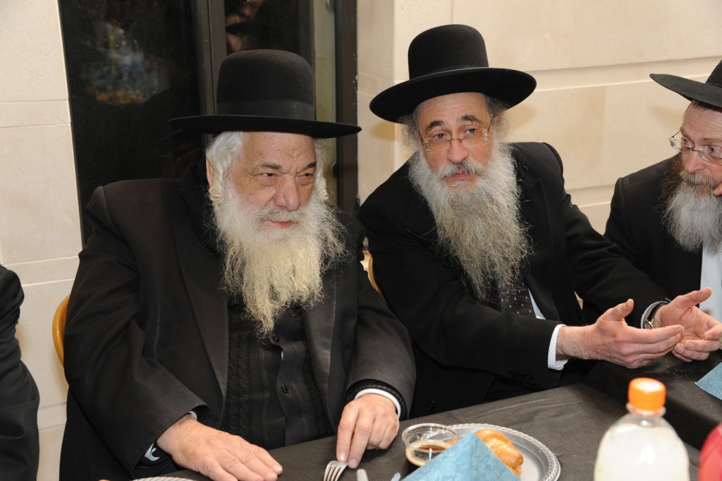 אירוסין לבן הגר"א הכהן דויטש, מראשי ישיבת פוניבז'