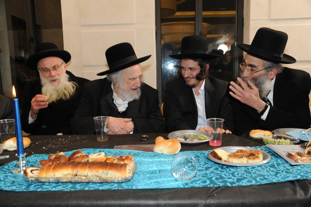 אירוסין לבן הגר"א הכהן דויטש, מראשי ישיבת פוניבז'