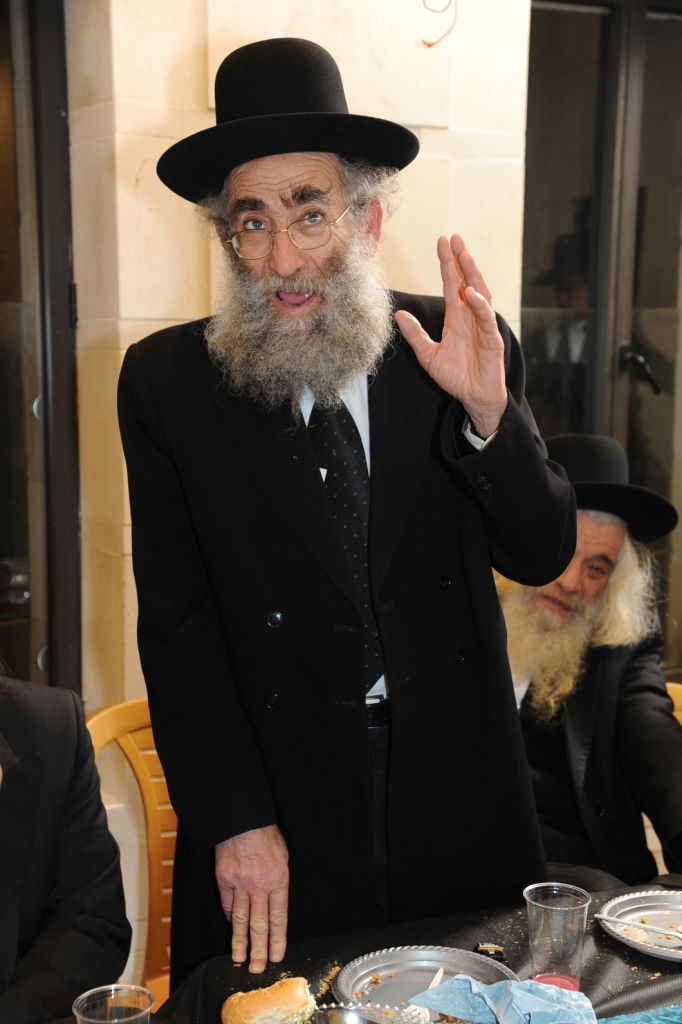 אירוסין לבן הגר"א הכהן דויטש, מראשי ישיבת פוניבז'