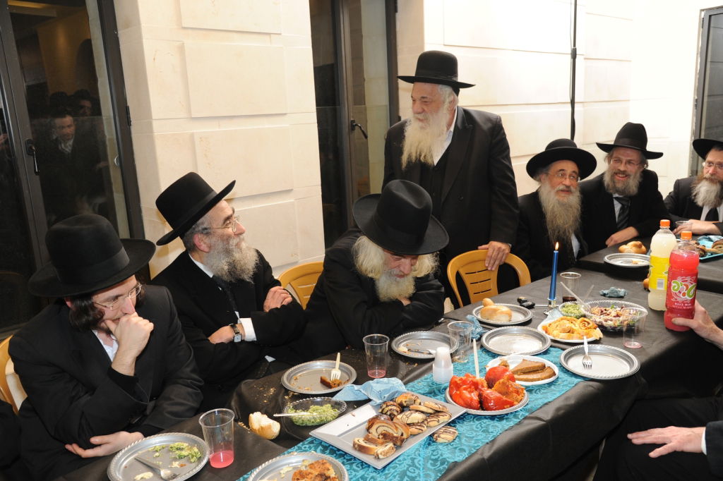 אירוסין לבן הגר"א הכהן דויטש, מראשי ישיבת פוניבז'