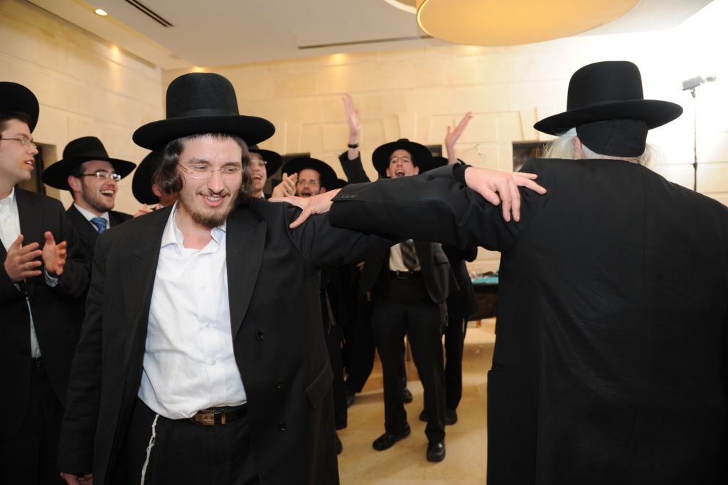 אירוסין לבן הגר"א הכהן דויטש, מראשי ישיבת פוניבז'