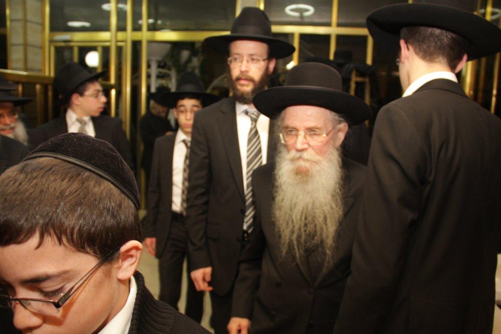 חתונת נינת גדולי הדור: צפו בגלריה