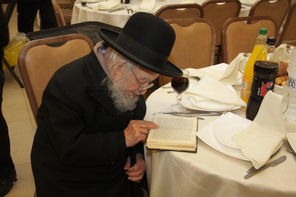 חתונת נינת גדולי הדור: צפו בגלריה