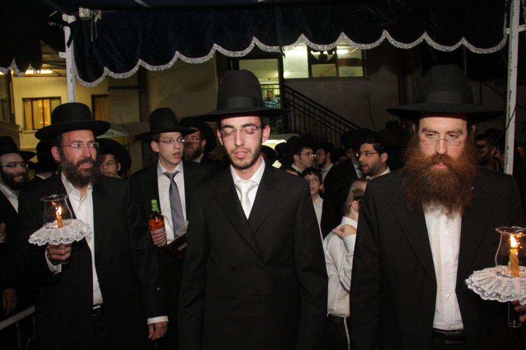 חתונת נינת גדולי הדור: צפו בגלריה