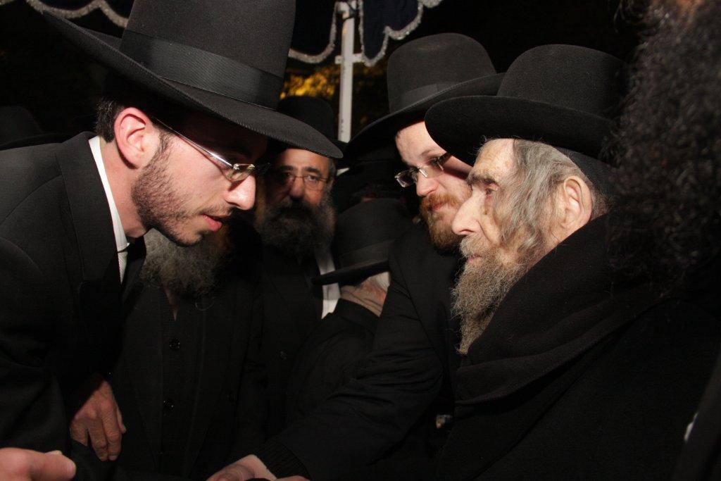 חתונת נינת גדולי הדור: צפו בגלריה